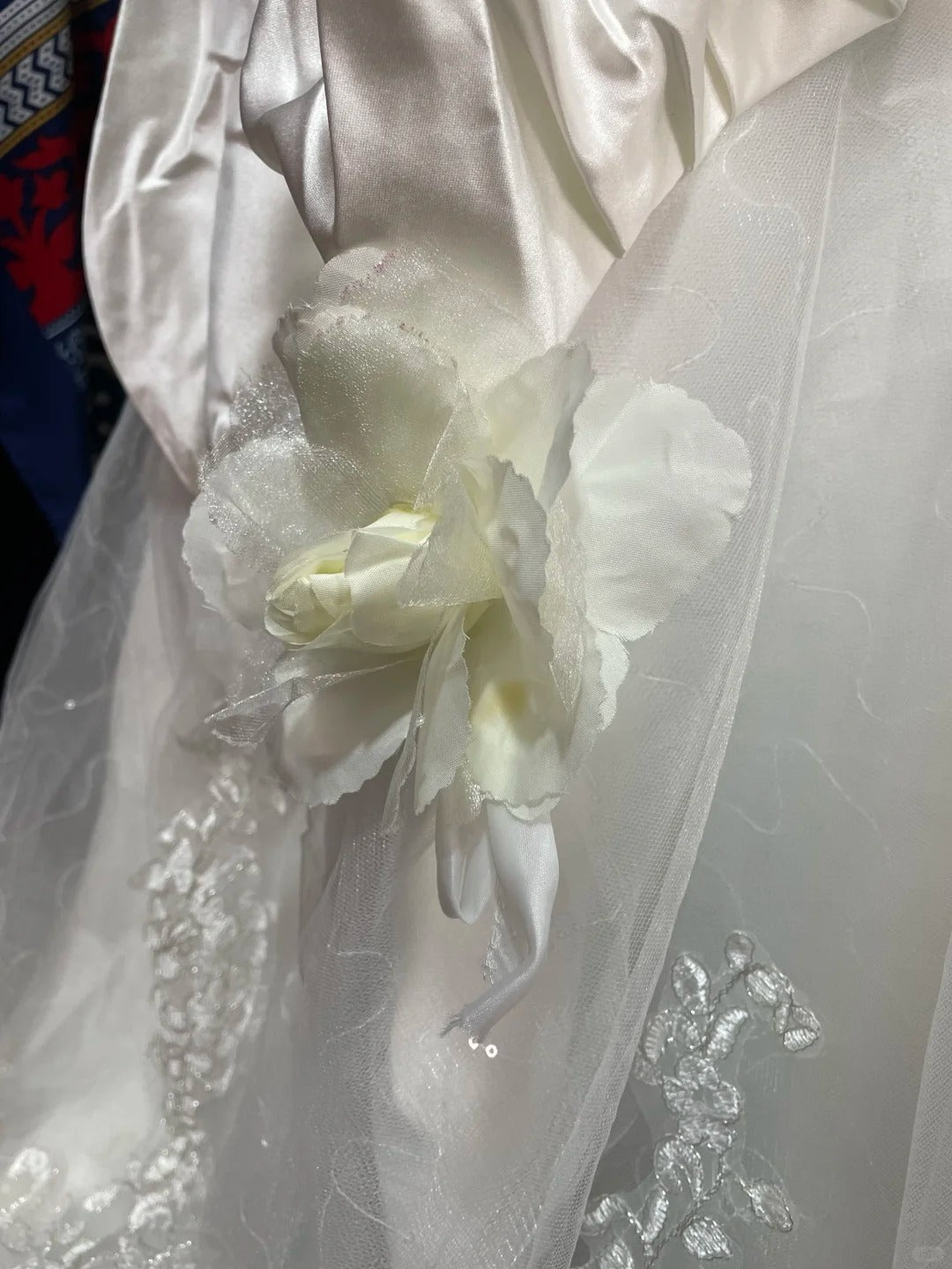 Ivory White Gorgeous Fashion Elegant Floral Exquisite Beading lace Long Satin Tulle Ball Gown Evening Gown Wedding Dress nv4063