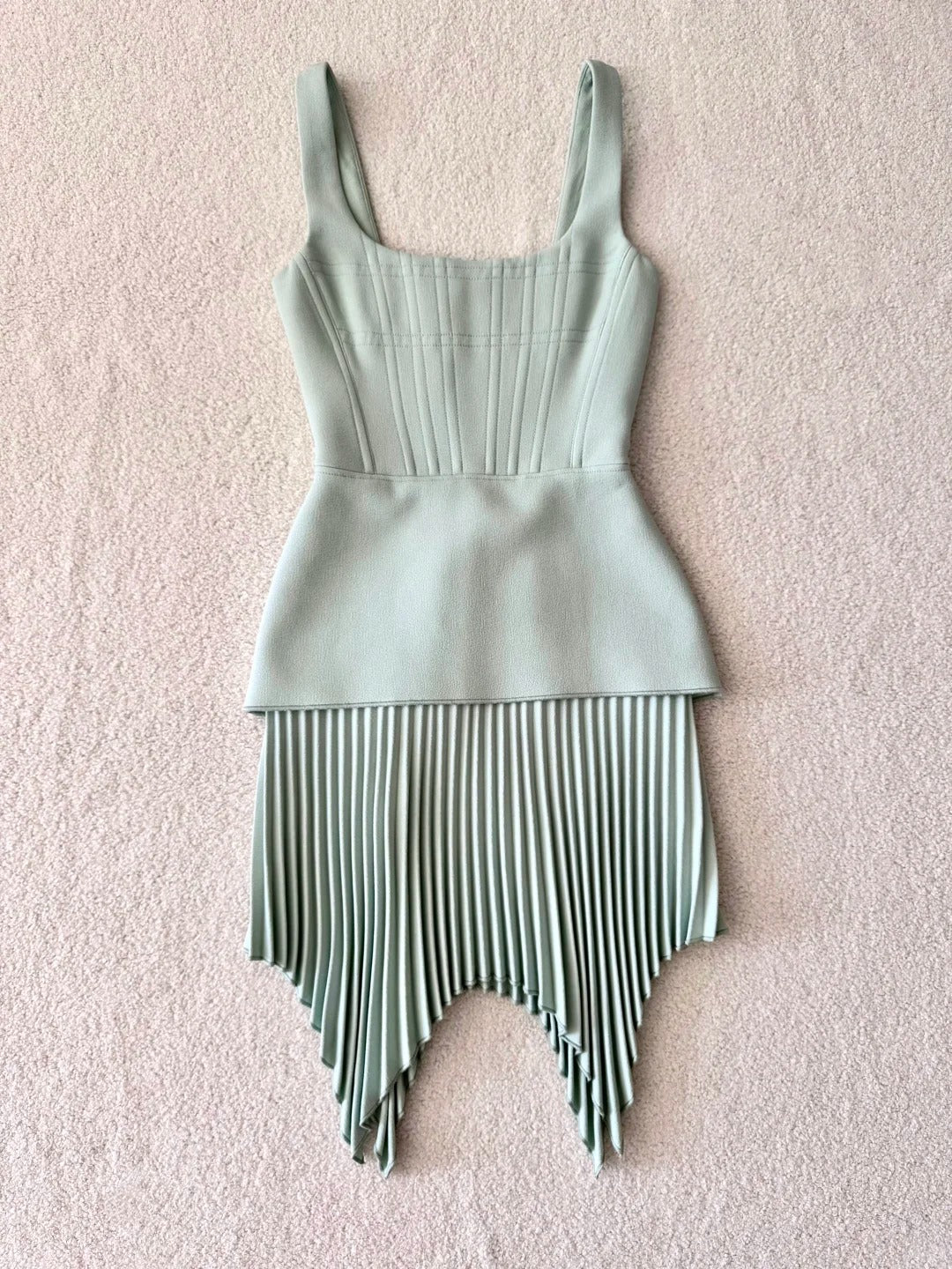 NiceVestidos-Light Green Short Satin Homecoming Dress nv5533