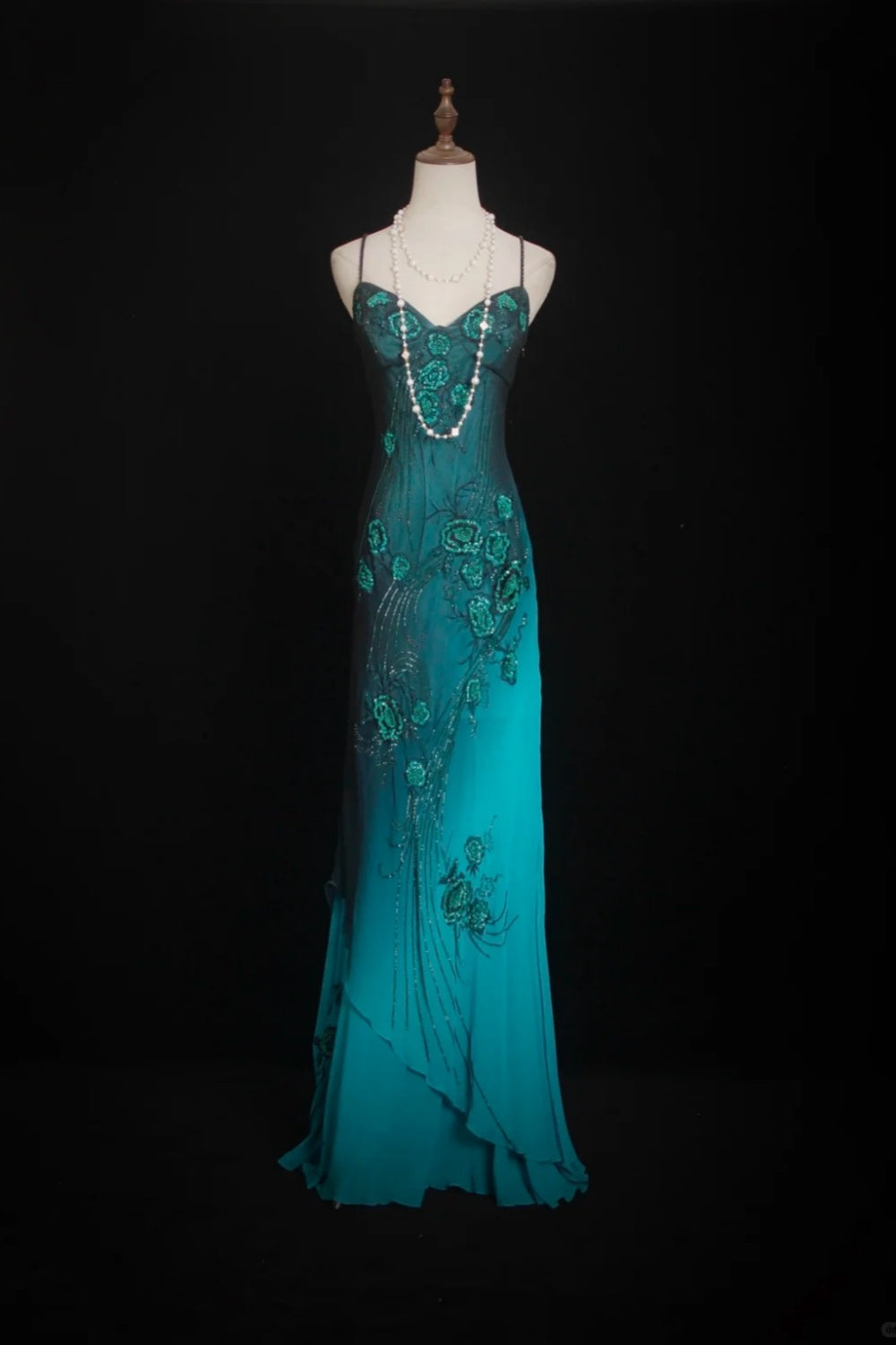 NiceVestidos--Vintage Beaded Glamorous Flowy Teal Gradient Elegant Art