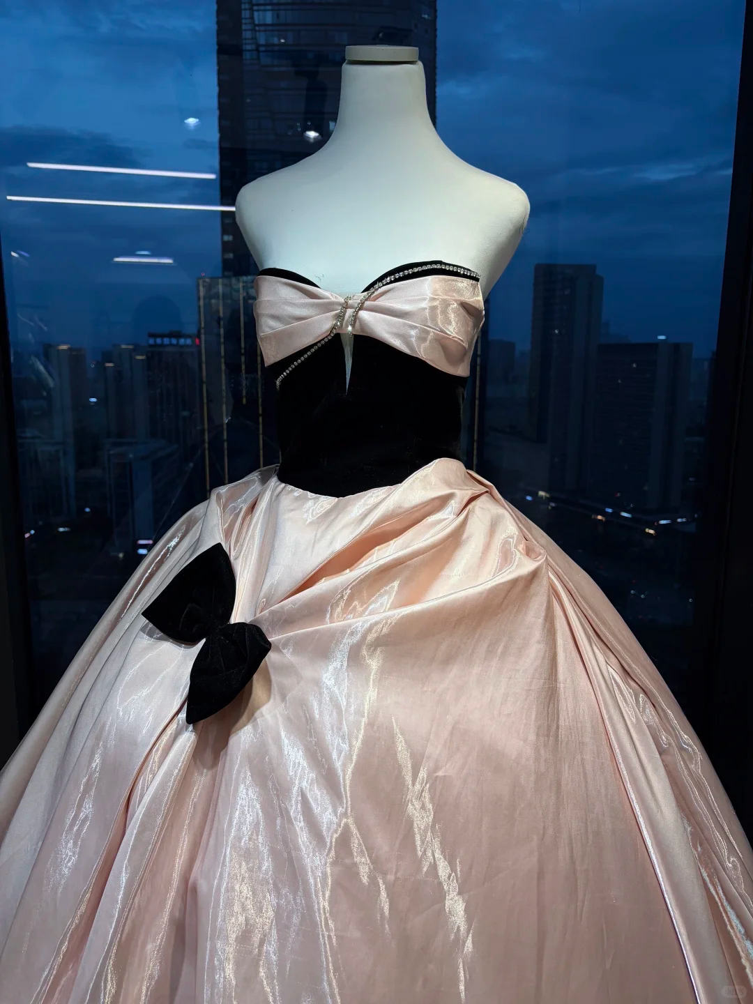 Strapless Black Pink Contrast Ball Gown Velvet Bodice Shiny Satin Skirt Bow Prom Dress NV7042