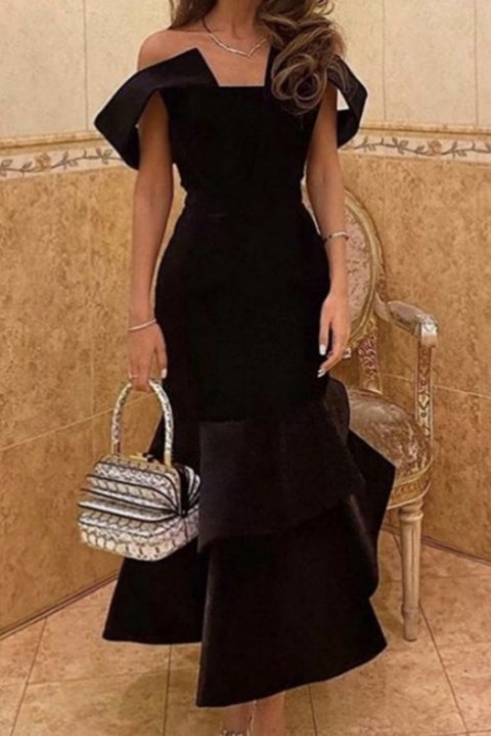 Schwarzes stilvolles, einzigartiges, langes Ballkleid-Abendkleid aus Samt, NV3195