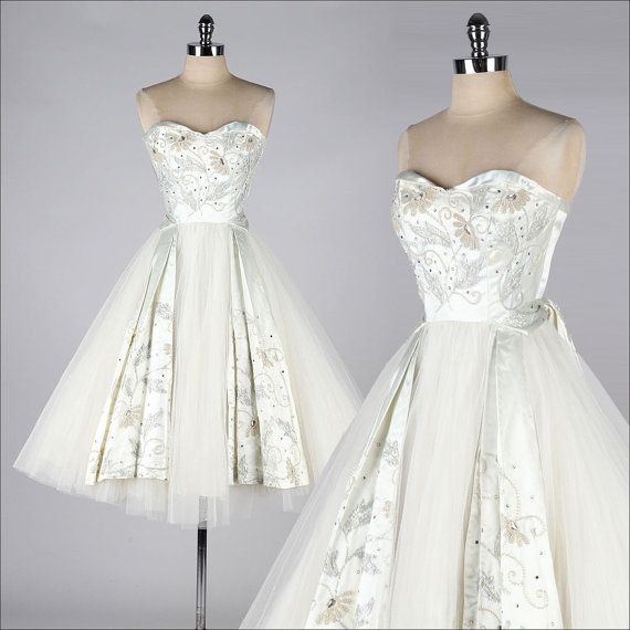 NiceVestidos--Light Green Floral Short Tulle Midi/Crop Homecoming Dress Nv5593