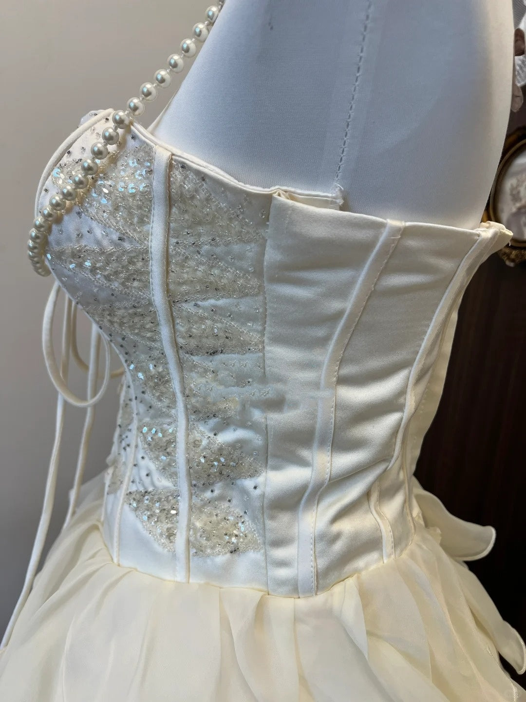 Champagne Sparkling Homecoming Dress Exquisite Beaded Short Tulle Ball Gown Evening Dress nv4381