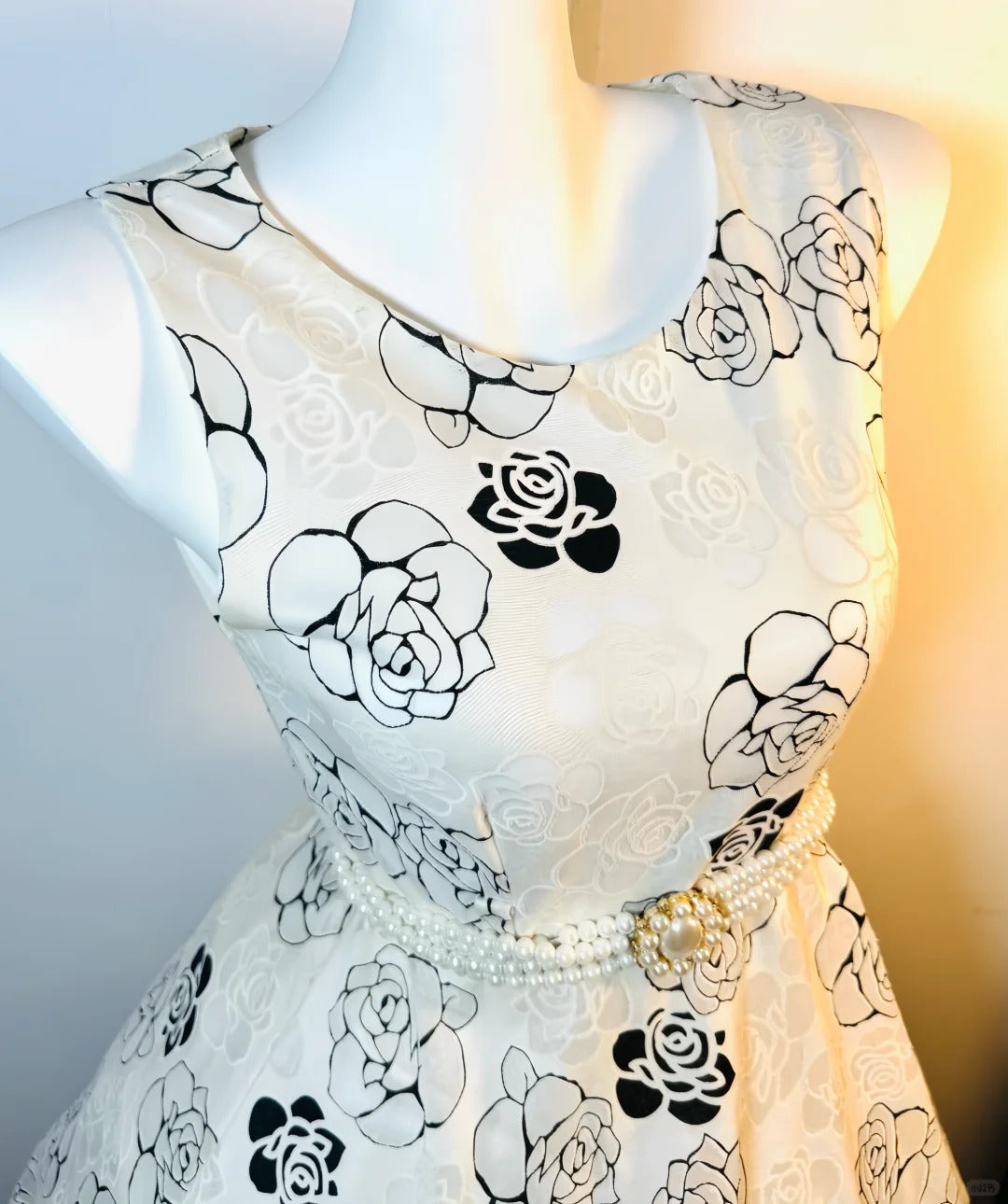 White Floral Fashion Short Satin Homecoming Dress Birthday Party Dress nv5309