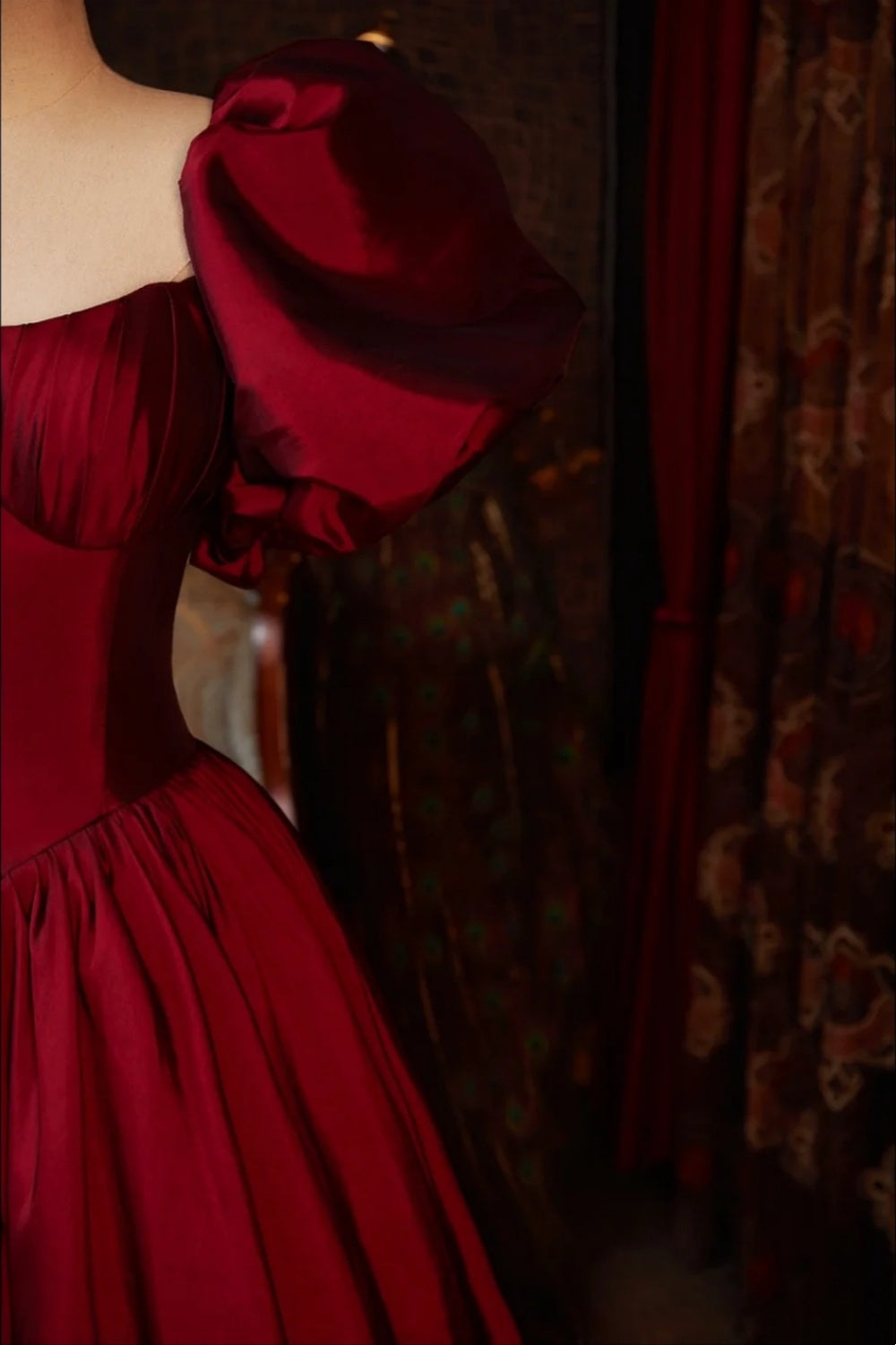 Vampire Red Princess Traditional Red Toasting Dress Long Satin Princess Gown NV6534