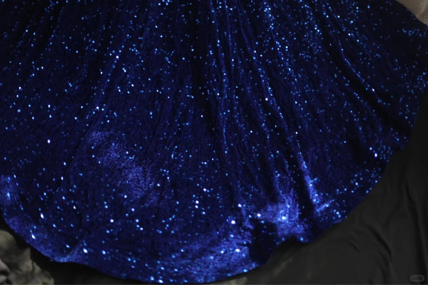 Königsblaues Vintage-Elegantes, plissiertes, langes, mit Pailletten besetztes Samt-Meerjungfrauen-Fischschwanz-Kleid mit schmalem, bodenlangem Schwanz, Ballkleid, Abendkleid, Partykleid, Hochzeitskleid, NV4123