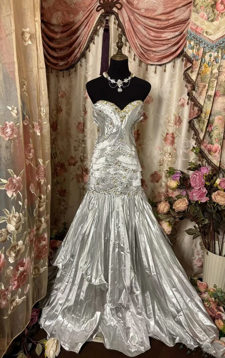 Silber Vintage Elegante Mode Exquisite Perlen Lange Fischschwanz Schlank Meerjungfrau Lange Satin Ballkleid Abendkleid Ballkleid nv3763