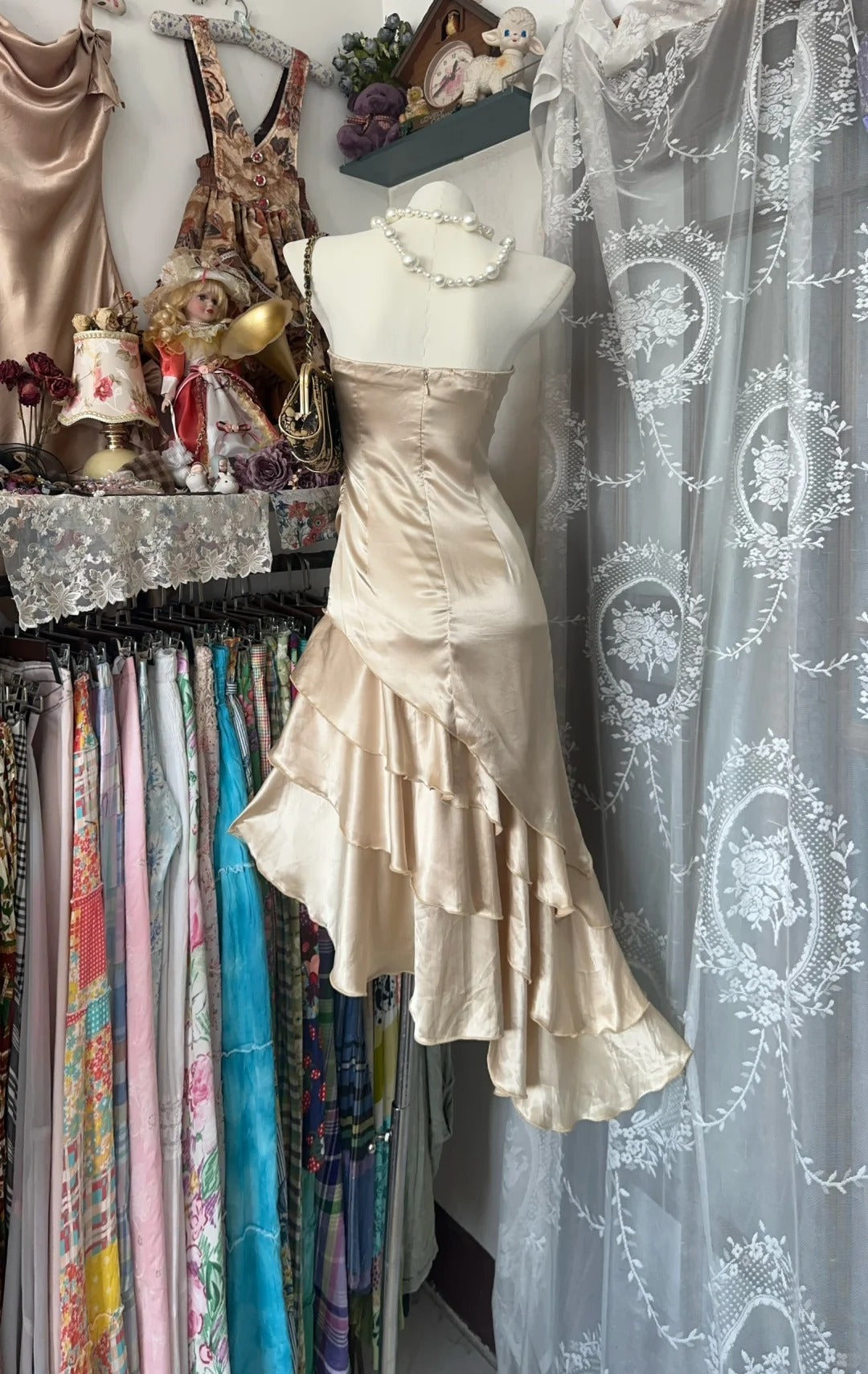 Champagne Retro Elegant Short Ruffle Satin Homecoming Dress Birthday Dress Cocktail Party Dress nv4626