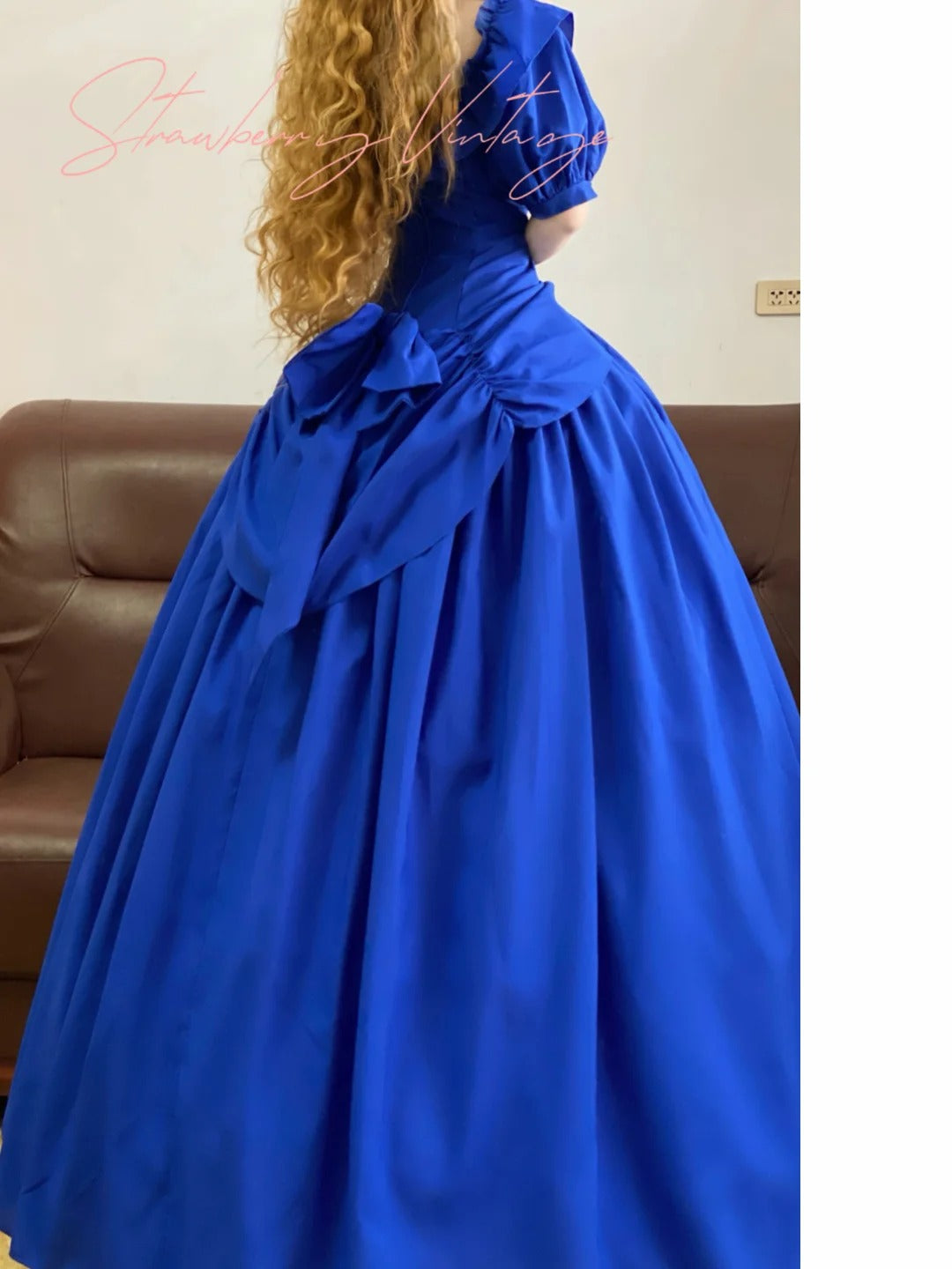 Klein Blue Elegantes langes Tüll-Ballkleid nv5024