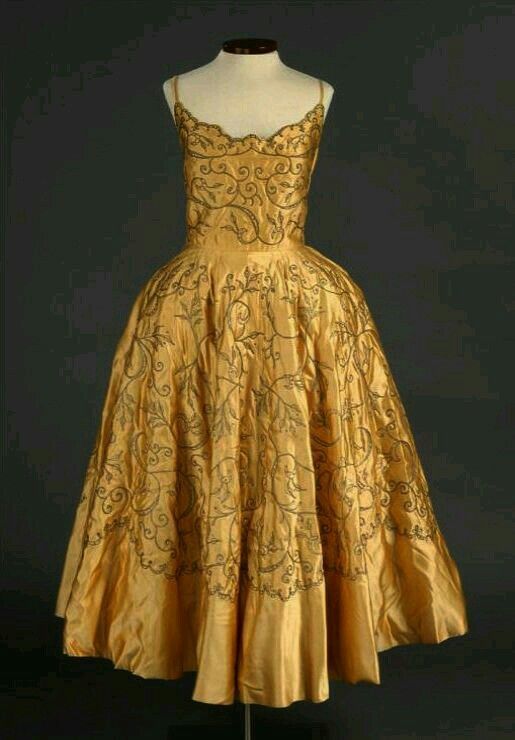 NiceVestidos - Langes Ballkleid aus Satin mit goldenem Blumenmuster, NV5473