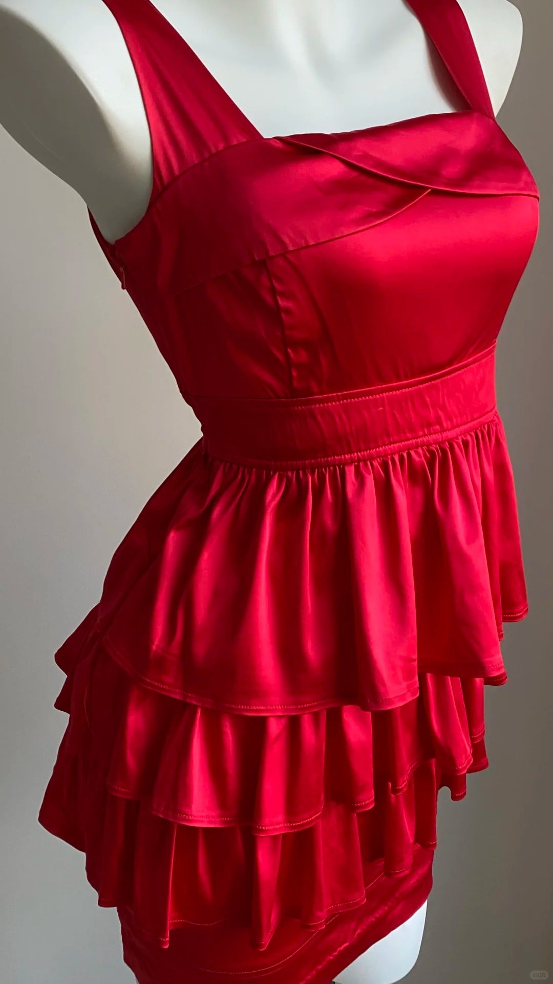 Rotes, kurzes Satin-Heimkehrkleid mit Rüschen, Geburtstagskleid, NV5159