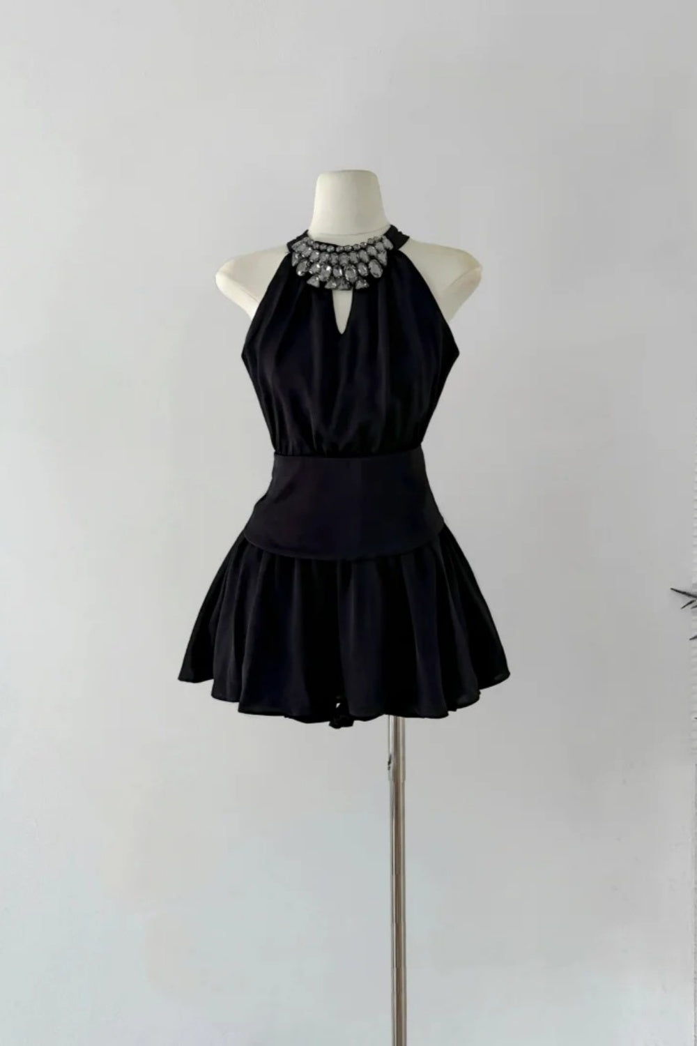 Black Beaded Satin Short Homecoming Dress Birthday Party Dress nv5273