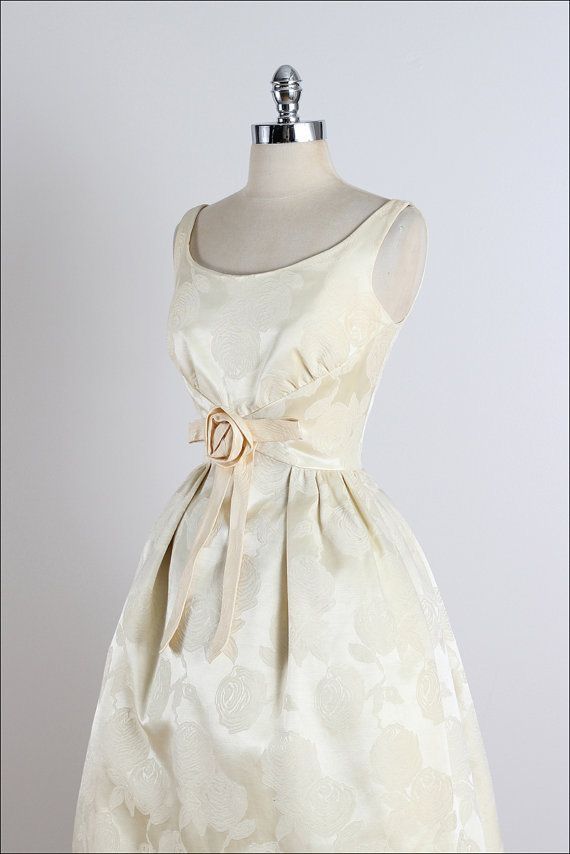 NiceVestidos- Floral Short Satin Homecoming Dress nv5569