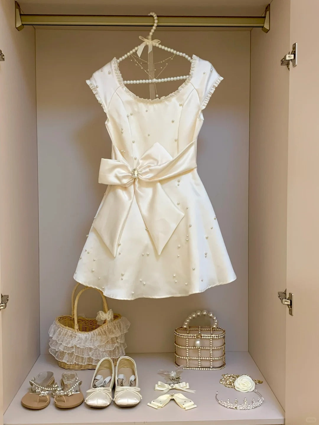 White Beaded Fashion Short Satin Homecoming Dress Birthday Party Dress nv5314