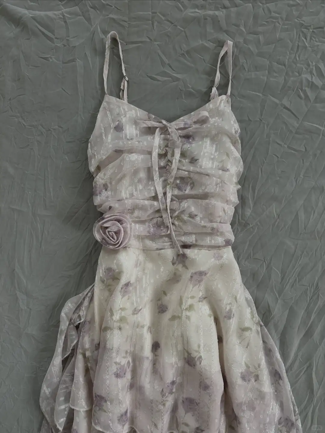 Light Purple Floral Spaghetti Strap Short Homecoming Dress V Neck Ruched 3D Flower Irregular Ruffle Hem Vintage Cocktail Gown NV6918