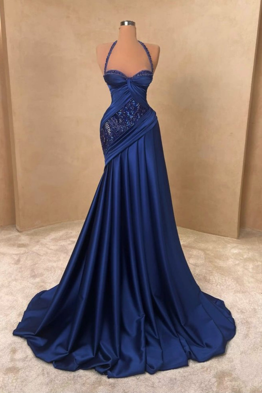 NiceVestidos-Blue Halter-Neck Beaded Long Floor-Length Dress NV6101