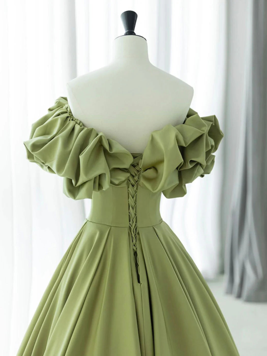 Grünes langes Ballkleid aus Satin in A-Linie, nv2164