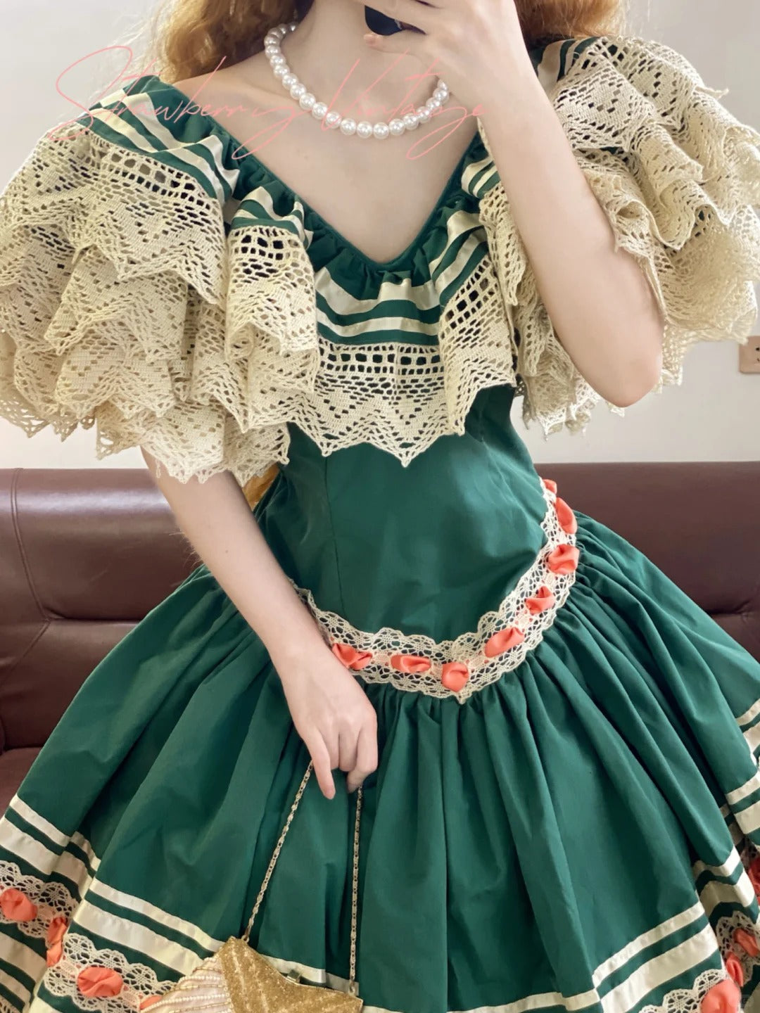 Grünes, einzigartiges und wunderschönes langes spanisches Vintage-Ballkleid für Prinzessinnen. nv5081