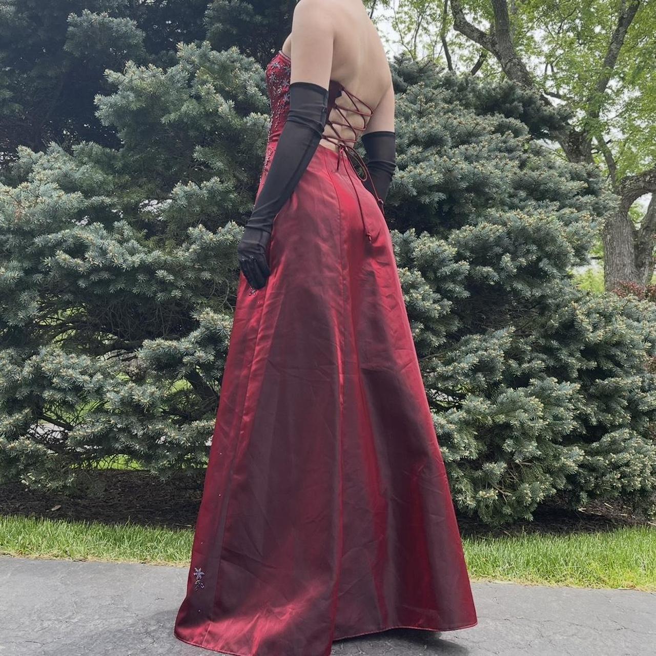 NiceVestidos-Burgundy Satin Beaded Strapless Sleeveless Floor-Length Gothic Gown NV6178