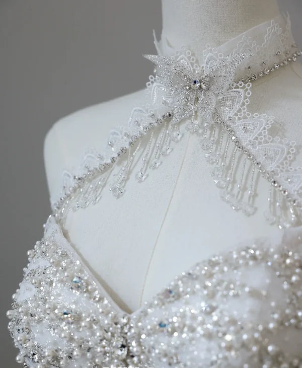 Elegantes weißes, exquisites, perlenbesetztes, langes Tüll-Spaghettiträger-Ballkleid, Hochzeitskleid NV5318