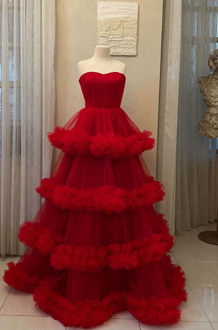 Rotes, elegantes, langes Ballkleid aus Tüll mit Rüschen, NV4912