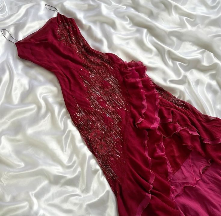 Rote Spaghettiträger, elegantes, langes, mit Perlen besetztes Tüll-Ballkleid, Abendkleid NV3225