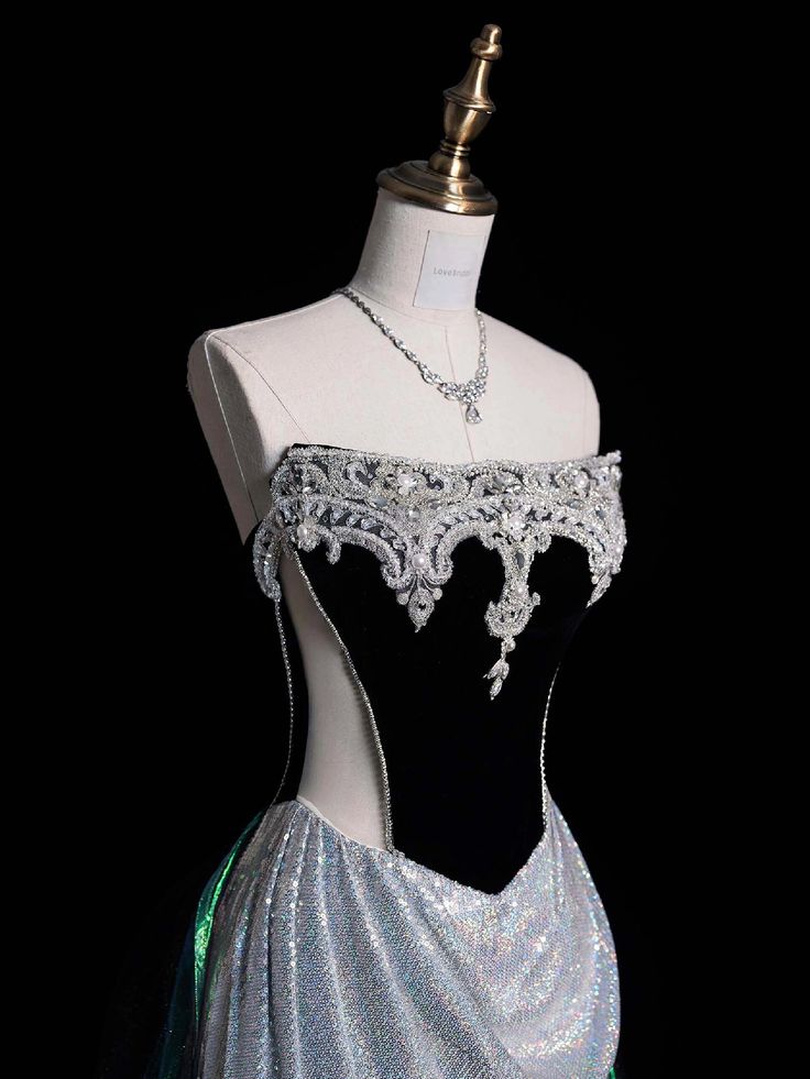 Robe de soirée longue en satin argenté à perles vintage nv4862