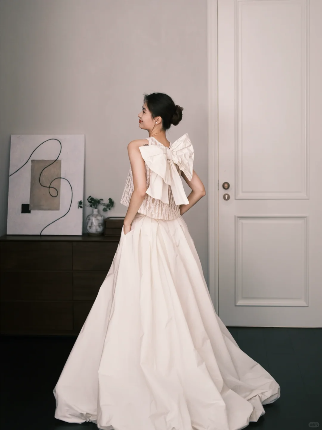Two Piece Halter Lace Satin Wedding Dress with Back Bow and Pockets NV7381