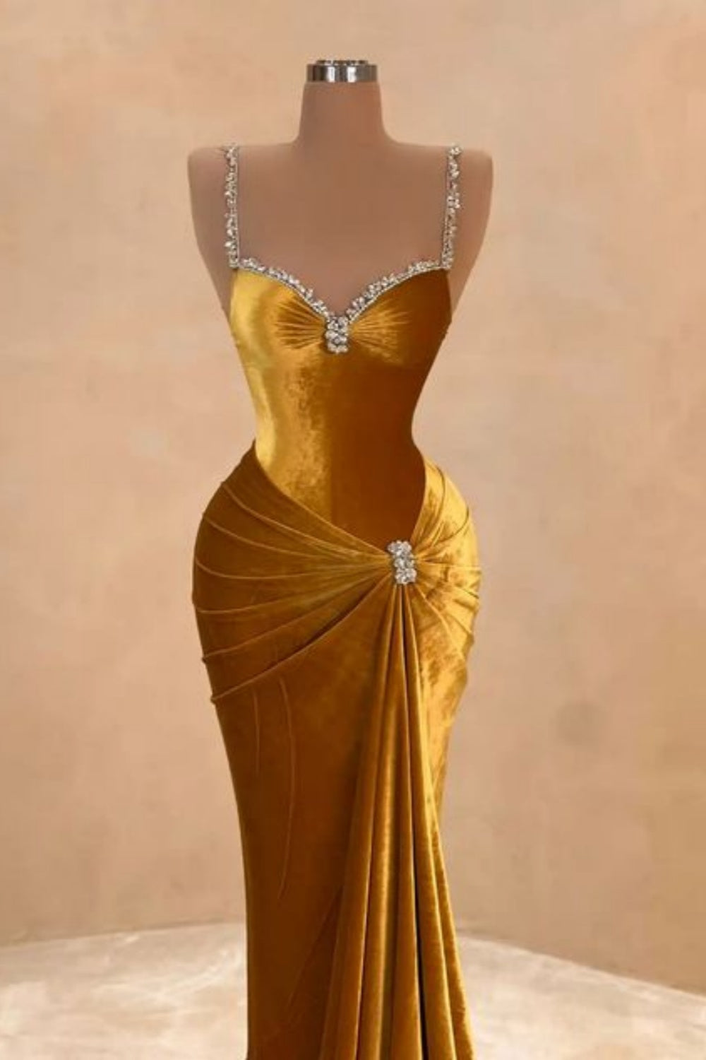 NiceVestidos-Golden Velvet Beaded Sleeveless Floor-Length Mermaid Gown NV6182