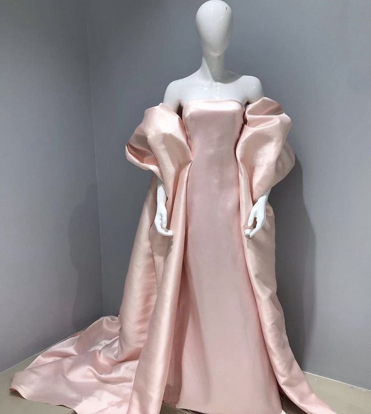 Rosa, schlichtes, elegantes, langes Ballkleid im Cape-Stil aus Satin und Leder, nv3075
