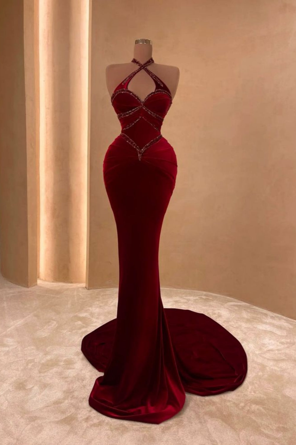 NiceVestidos-Burgunderfarbenes, exquisites, perlenbesetztes langes Samt-Abendkleid NV6142