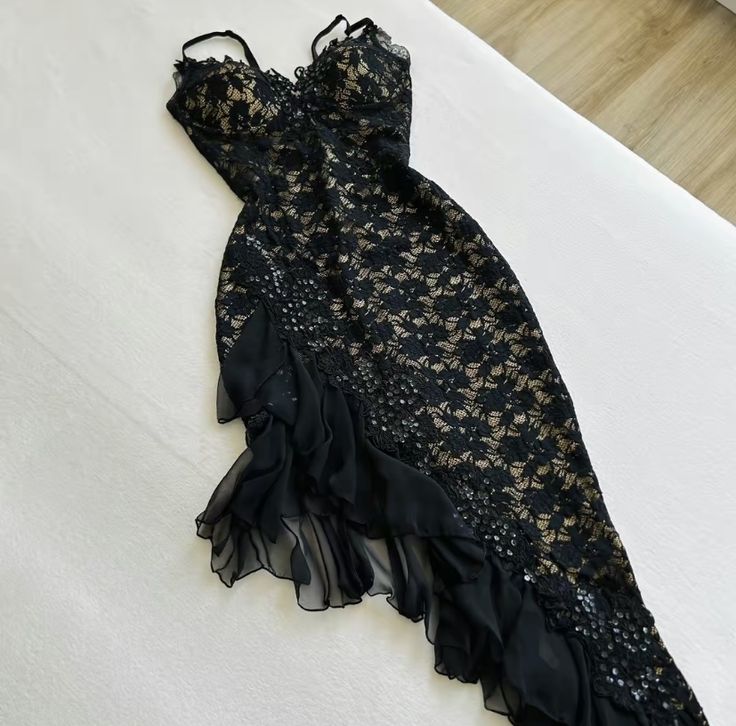 Black Fashion Exquisite Lace Long Ruffled Ball Gown Evening Dress Party Dress nv3421