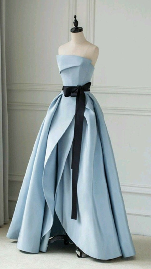Robe de soirée longue en satin bleu sans bretelles élégante nv3187