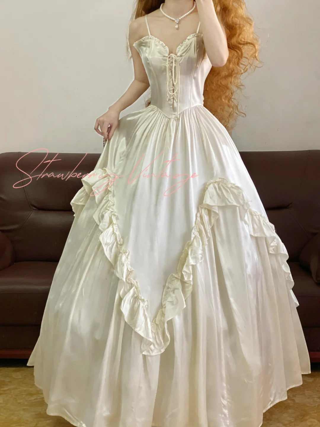 Weißes schlichtes, elegantes, langes Prinzessin-Ballkleid aus Satin, NV5012