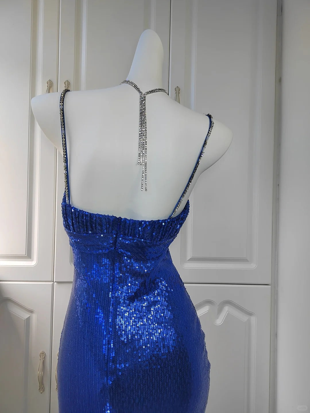 A gorgeous, sparkling, elegant blue mermaid long sequined prom dress for an evening gown nv5224