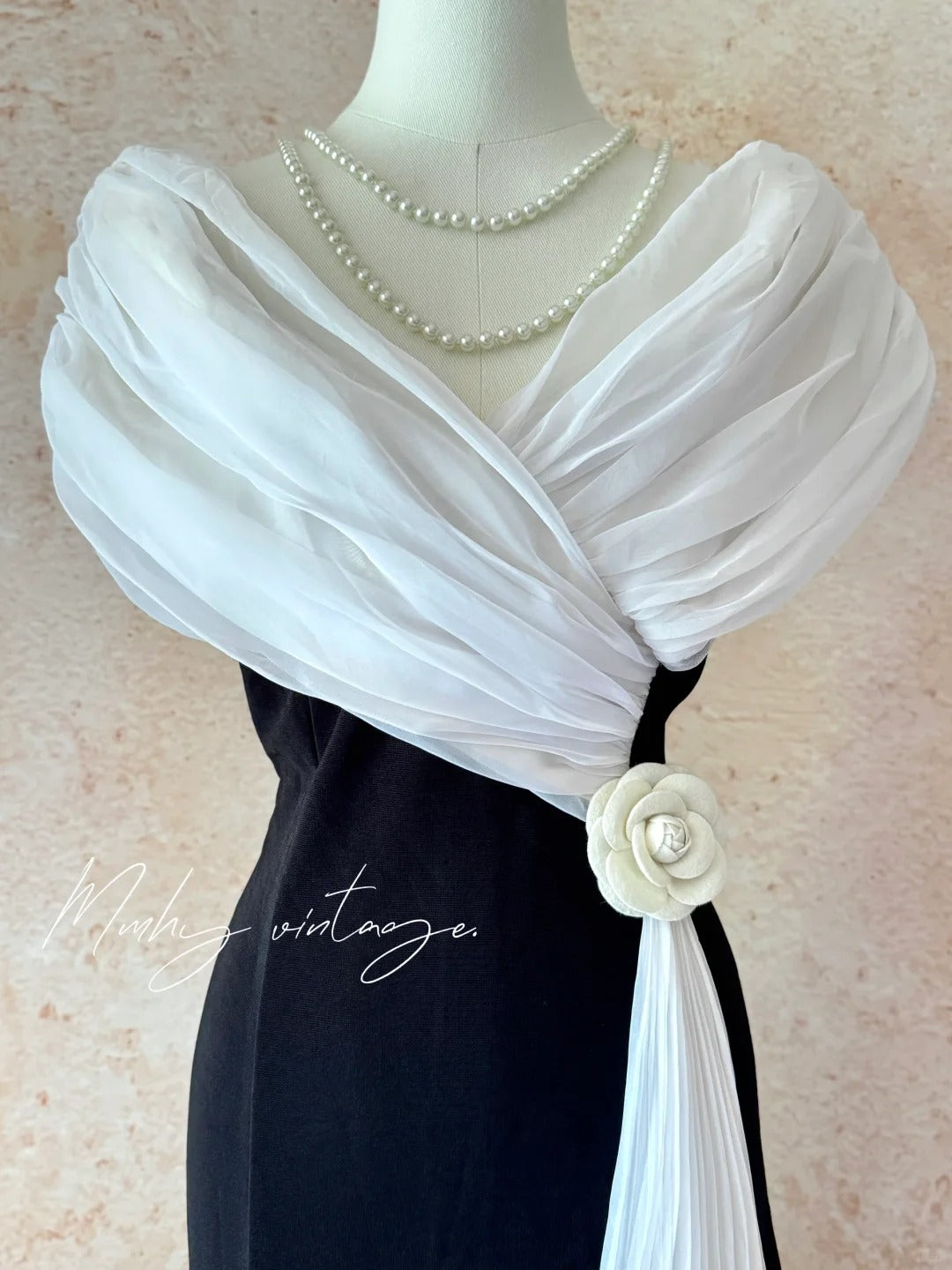 Black and white classic retro elegant Hepburn style with camellia on the waist long left lower skirt small slit slim fit satin tulle ball gown evening gown adult dress birthday gown ball gown nv4095