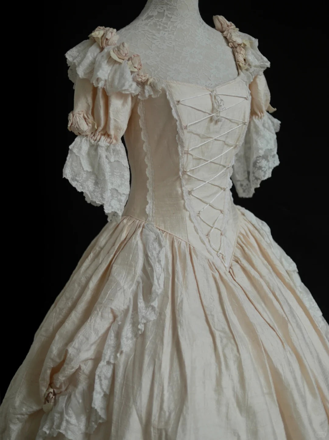 Vintage Victorian Style Cream Silk Rose Court Ballgown - Antique Collection & Theme Ball Dress NV6373