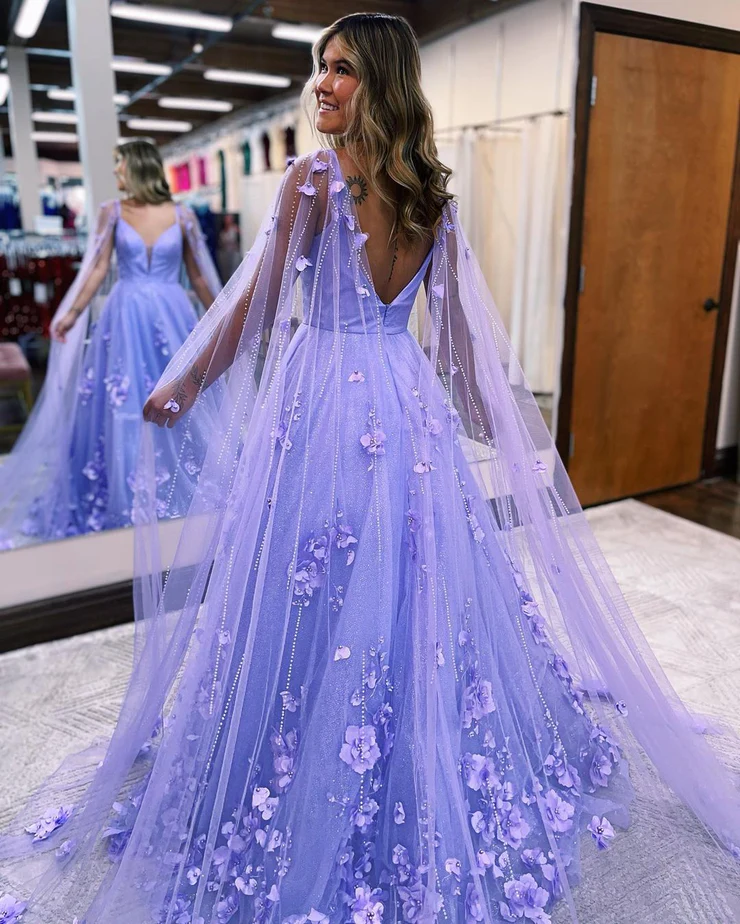 Robe de bal longue en tulle lavande scintillante à col en V et à appliques nv426