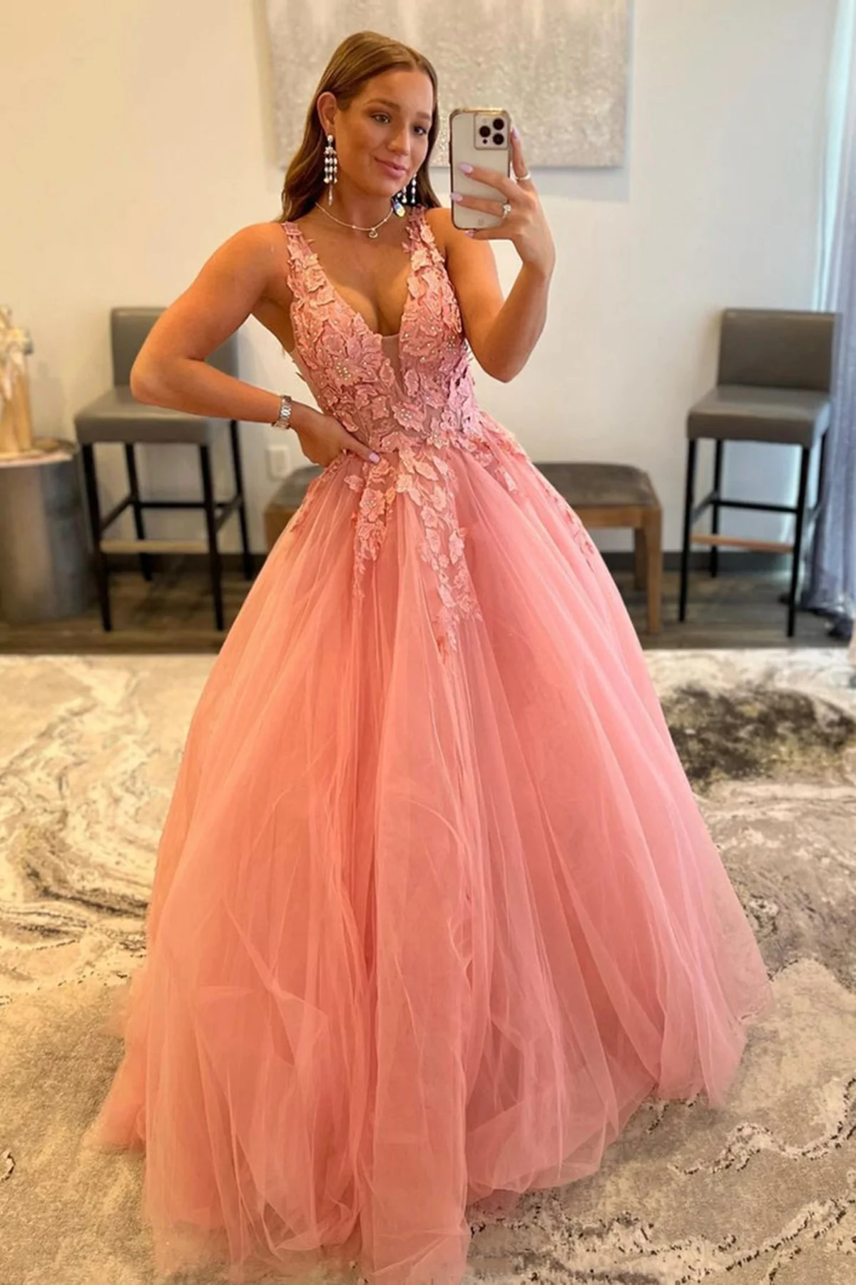 Robe de soirée longue en dentelle rose avec col en V et dos ouvert, robe de soirée en tulle rose avec appliques en dentelle, robe de soirée en dentelle rose nv186