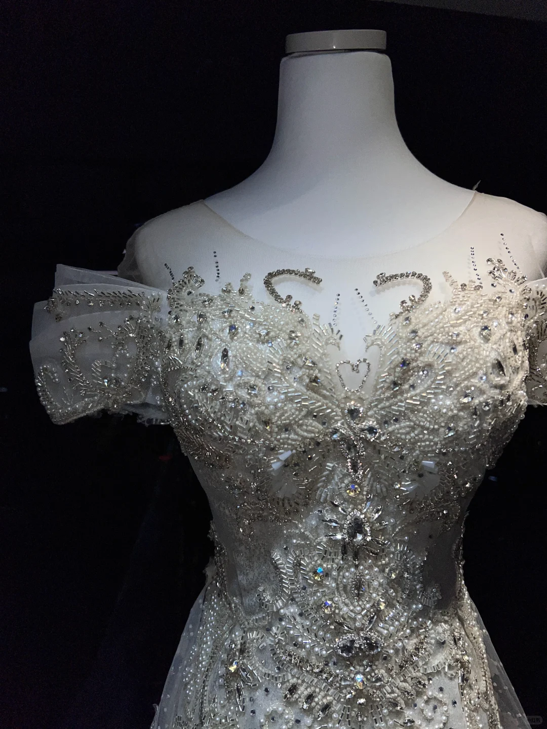 Off Shoulder White Mermaid Wedding Gown Lace Appliques Hand Beading Sparkle Tulle Long Train  NV7049