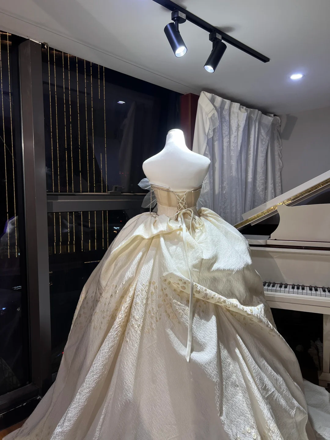 Strapless 3D Butterfly Jacquard Ball Gown, Long Train Wedding Bridal Dress  NV7100