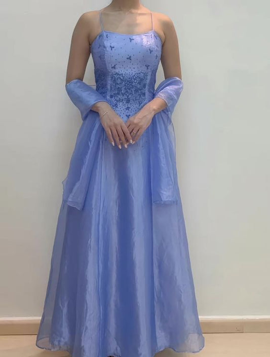 Blaues langes Ballkleid-Abendkleid mit Spaghettiträgern und Perlenbesatz aus Tüll mit Tüllumhang nv2809