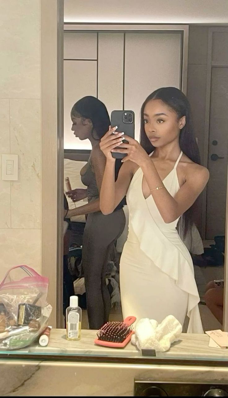 Robe de soirée blanche élégante à décolleté licou, robe de bal nv2227