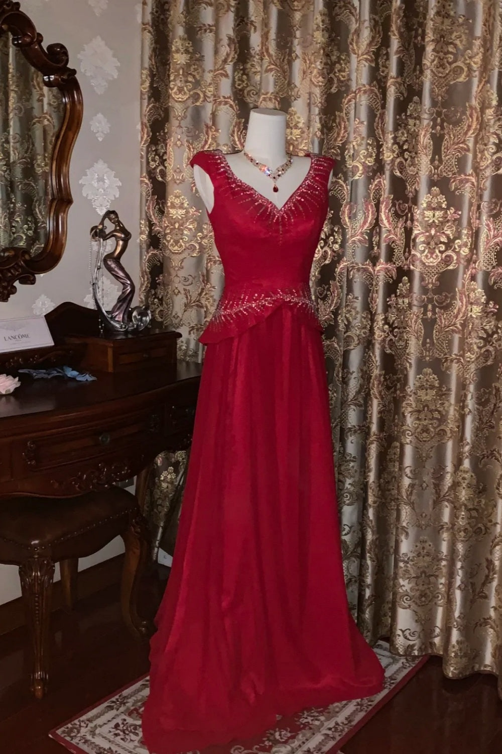 Luxurious Elegant Style Wine Red Beaded Sleeveless V-Neck Train Gown - Mother of the Bride Dress &amp; Dinner Party Gown NV6372