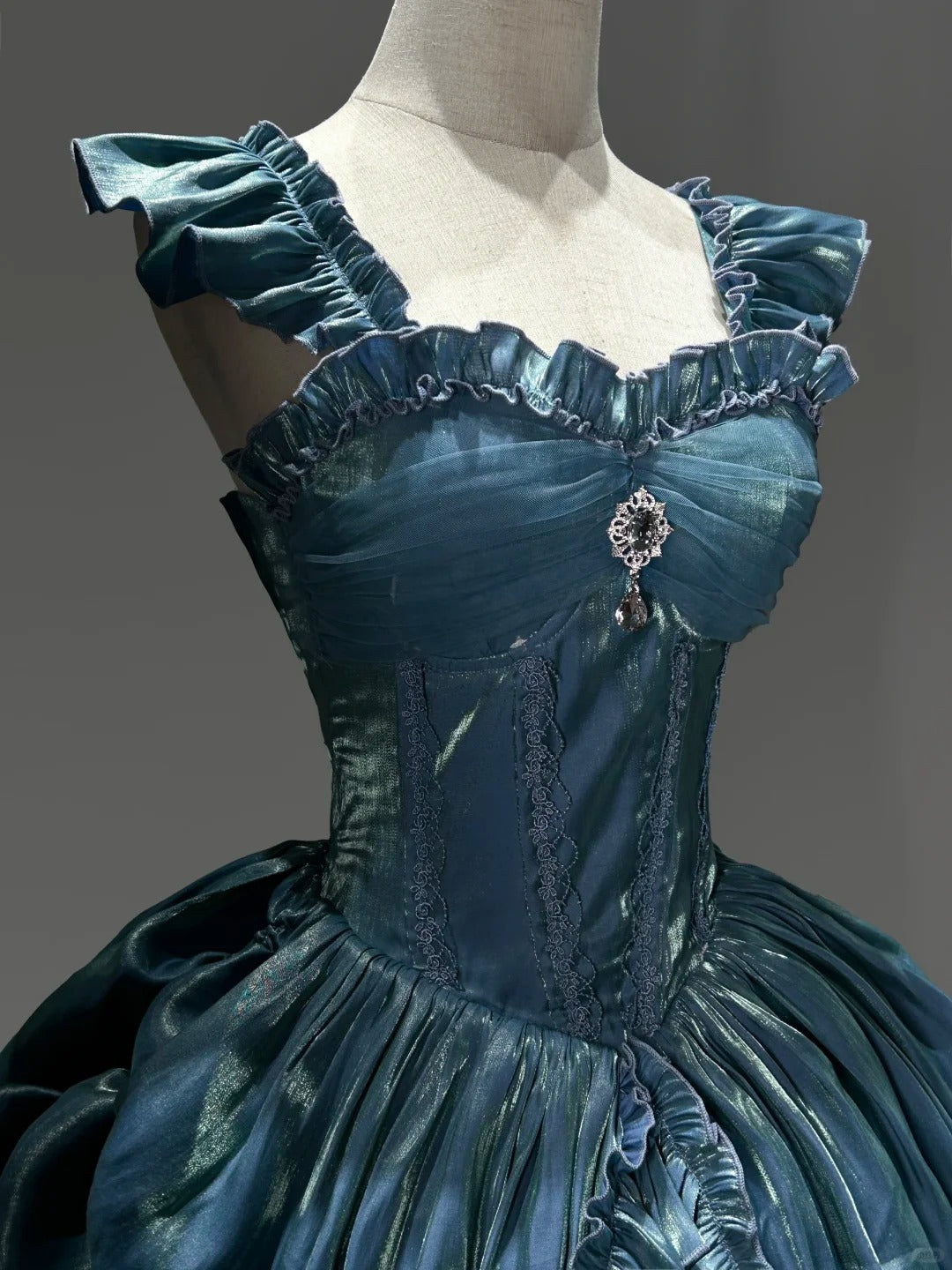 Light Blue Mysterious Vintage Fashion Elegant Long Satin Floor Length Ball Gown Evening Dress Party Dress nv4194