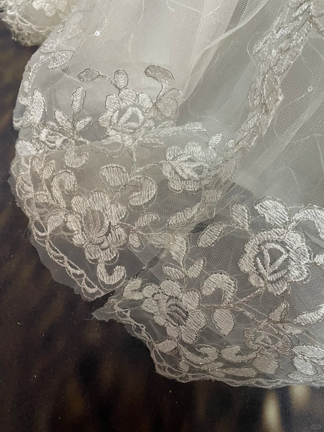 Ivory White Gorgeous Fashion Elegant Floral Exquisite Beading lace Long Satin Tulle Ball Gown Evening Gown Wedding Dress nv4063