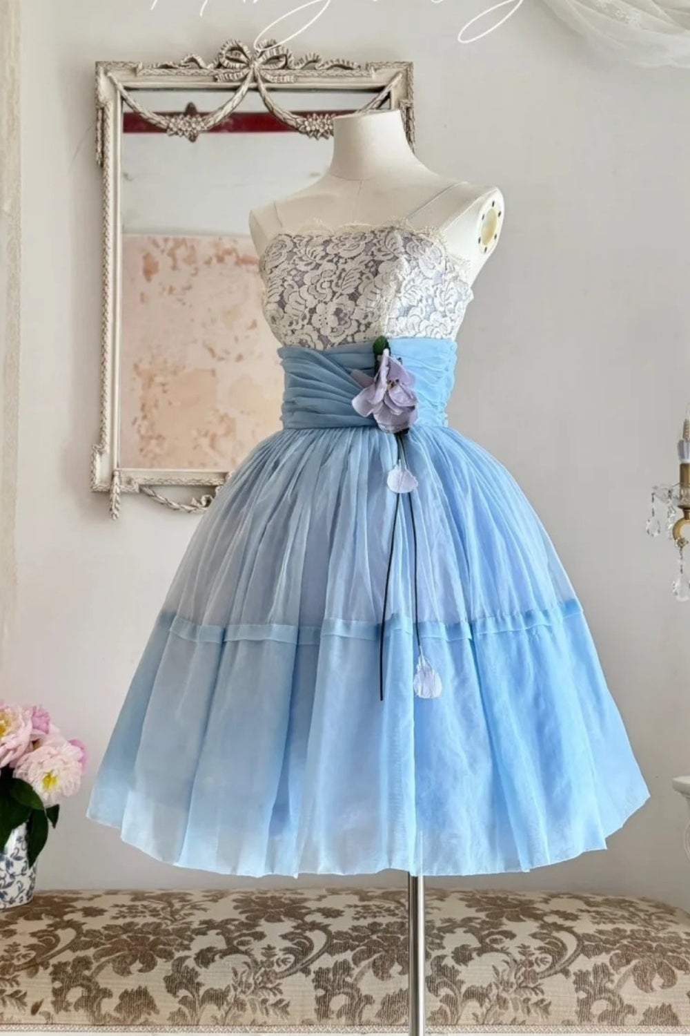 NiceVestidos--Blue Floral Delicate Lace Short/Mid-Length Tulle Homecoming Dress NV5668