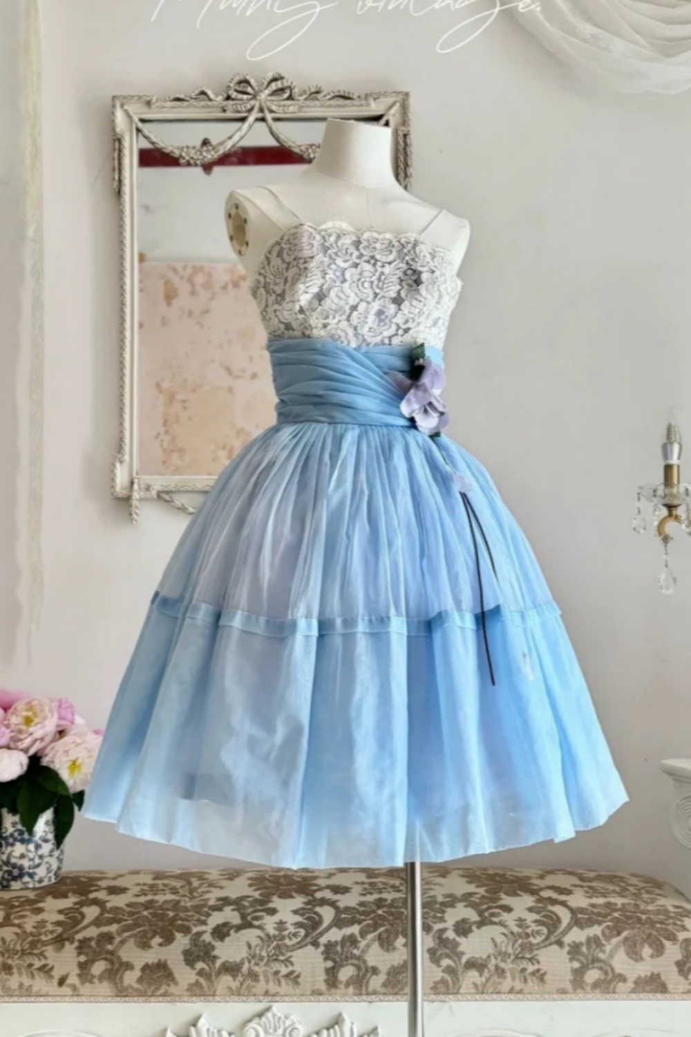 NiceVestidos--Blue Floral Delicate Lace Short/Mid-Length Tulle Homecoming Dress NV5668