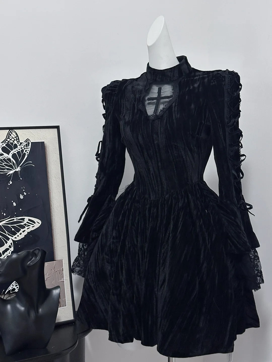 Black Vintage Elegant Exquisite Lace Short velvet Homecoming Dress Prom Dress Evening Dress Birthday Party Dress Prom Dress nv4048