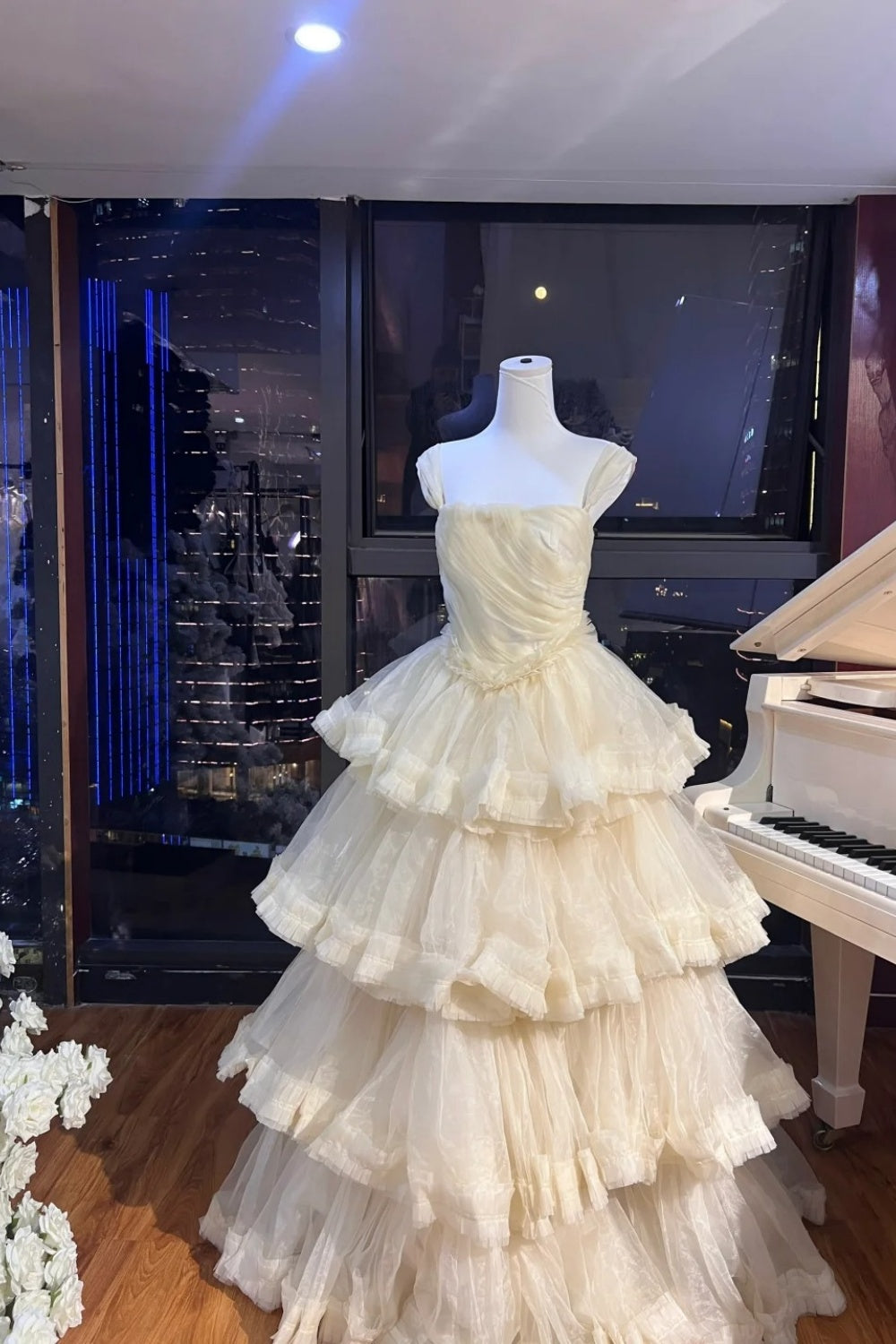 Beautiful and gentle princess dress, long tulle multi-layered ball gown  NV6643